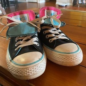 Black double tongue converse